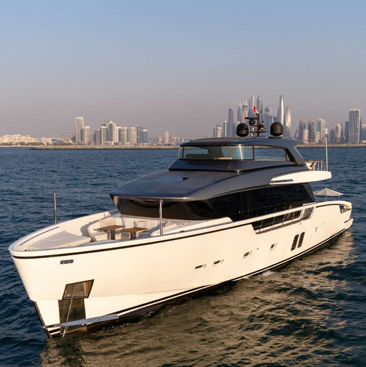 San Lorenzo SX88, an 88ft yacht for 30 guests
